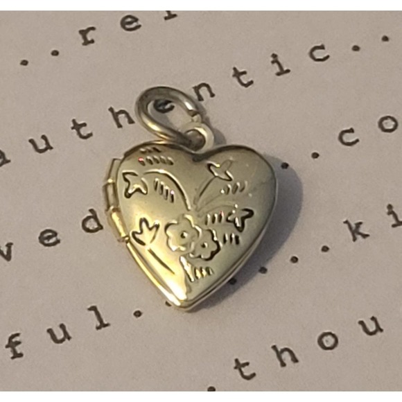 Jewelry | Vintage 18k Gold Layered Photo Locket | Poshmark